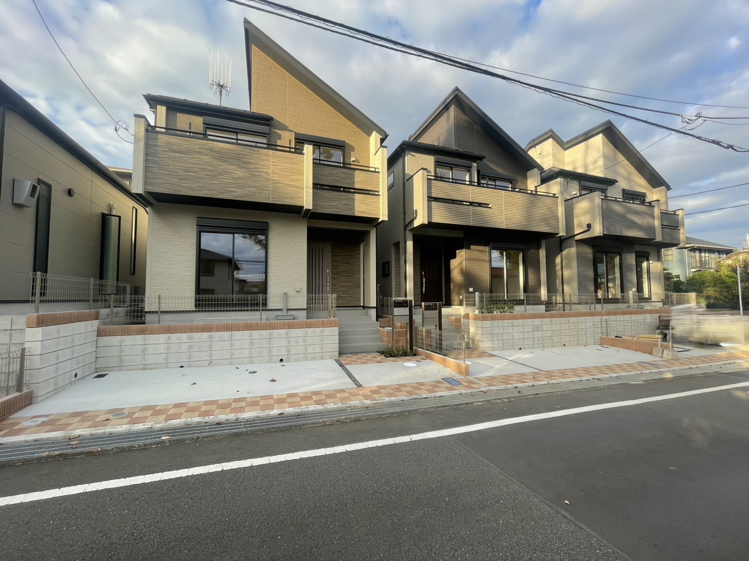 八王子市富士見町の「ブルーミングガーデン八王子市富士見町3棟