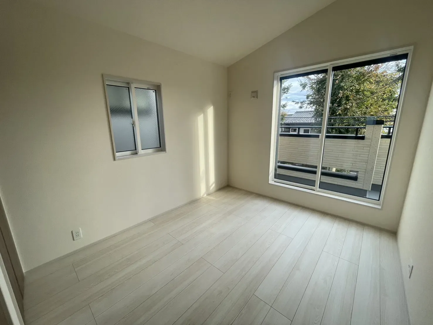 1号棟洋室5.25帖(2025年11月撮影)