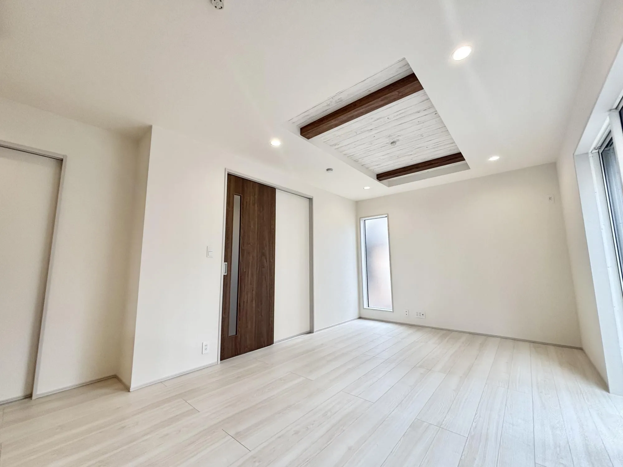 【4号棟リビング②】