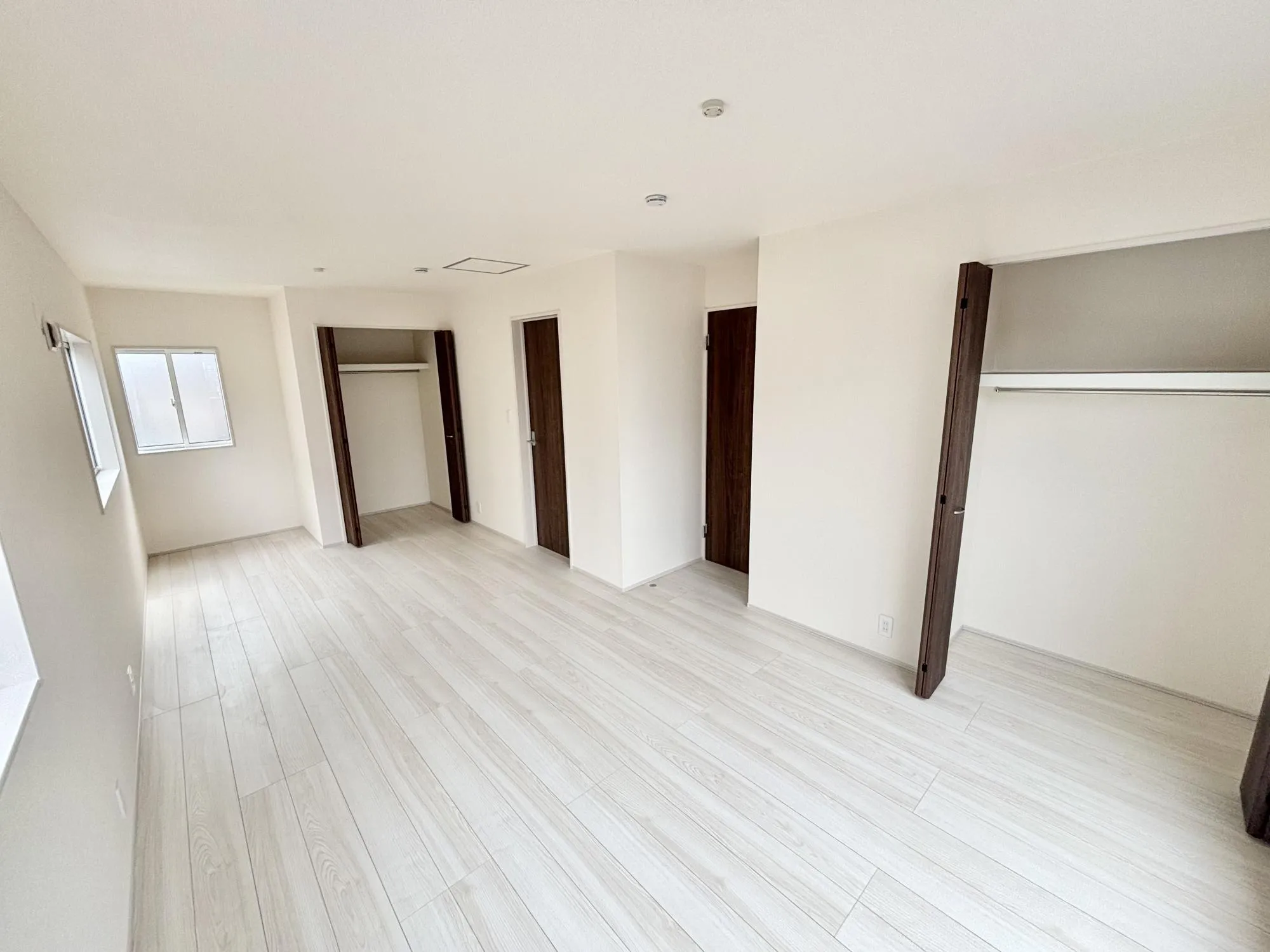 【4号棟洋室③】