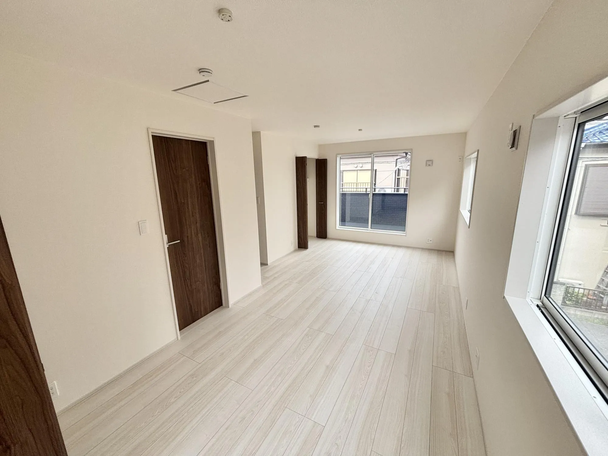 【4号棟洋室③】5.25帖、6.12帖