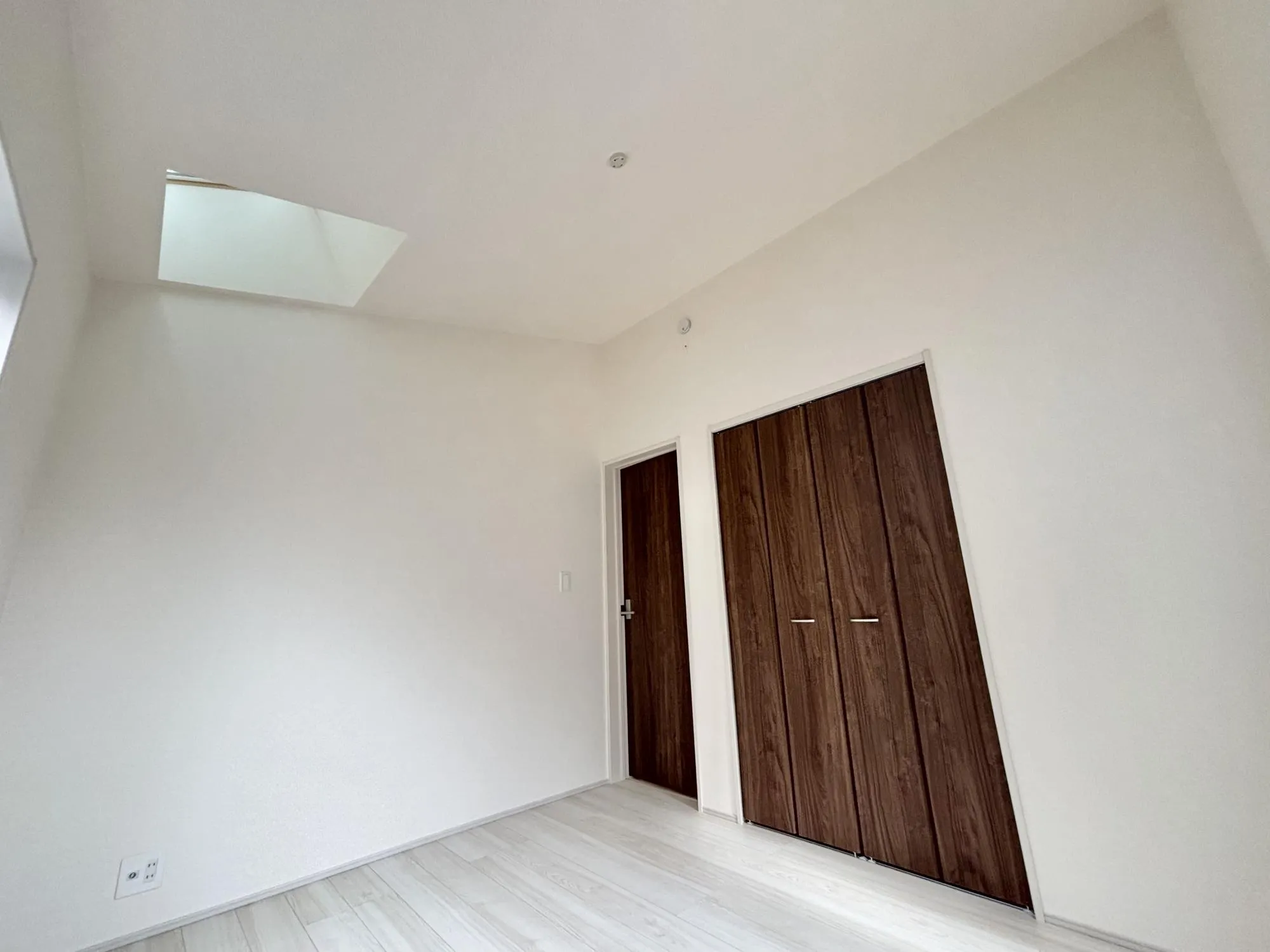 【4号棟洋室②】