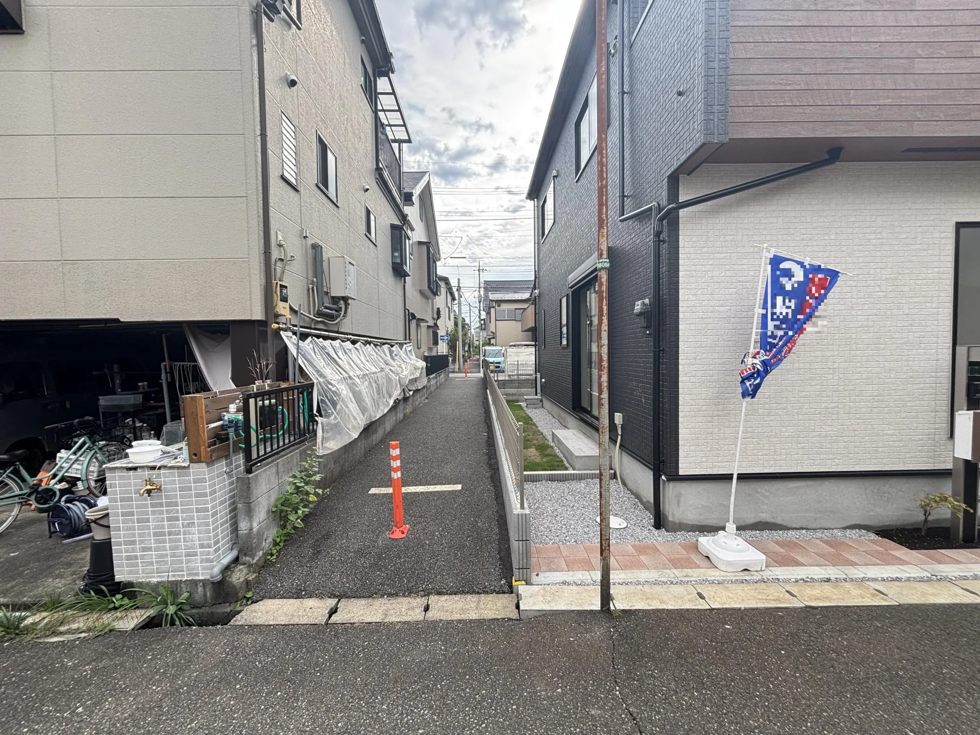 【法定外通路】約1.8m