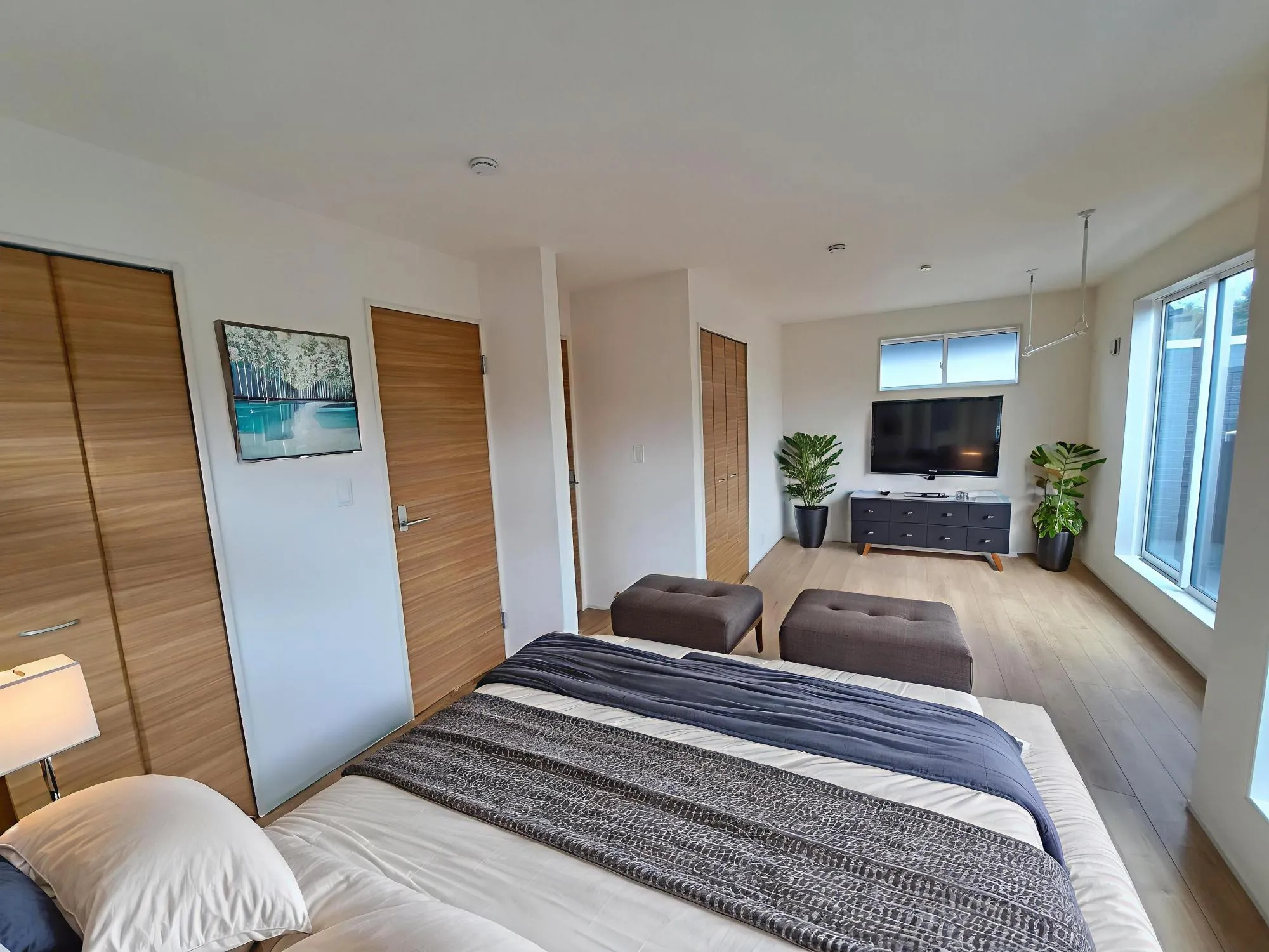 ■洋室(イメージ)CGで加工しております。家具付き物件ではございません。