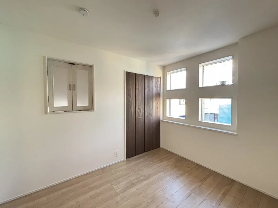 6号棟洋室9.0帖(2025年12月撮影)