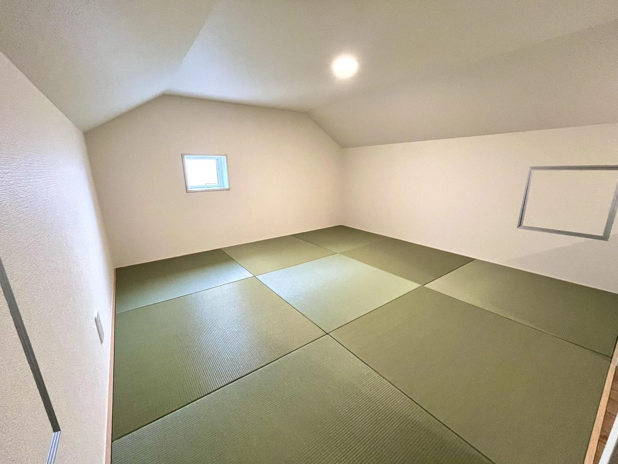 ロフトはリビングの広がりを演出しつつ、限られたスペースを有効活用