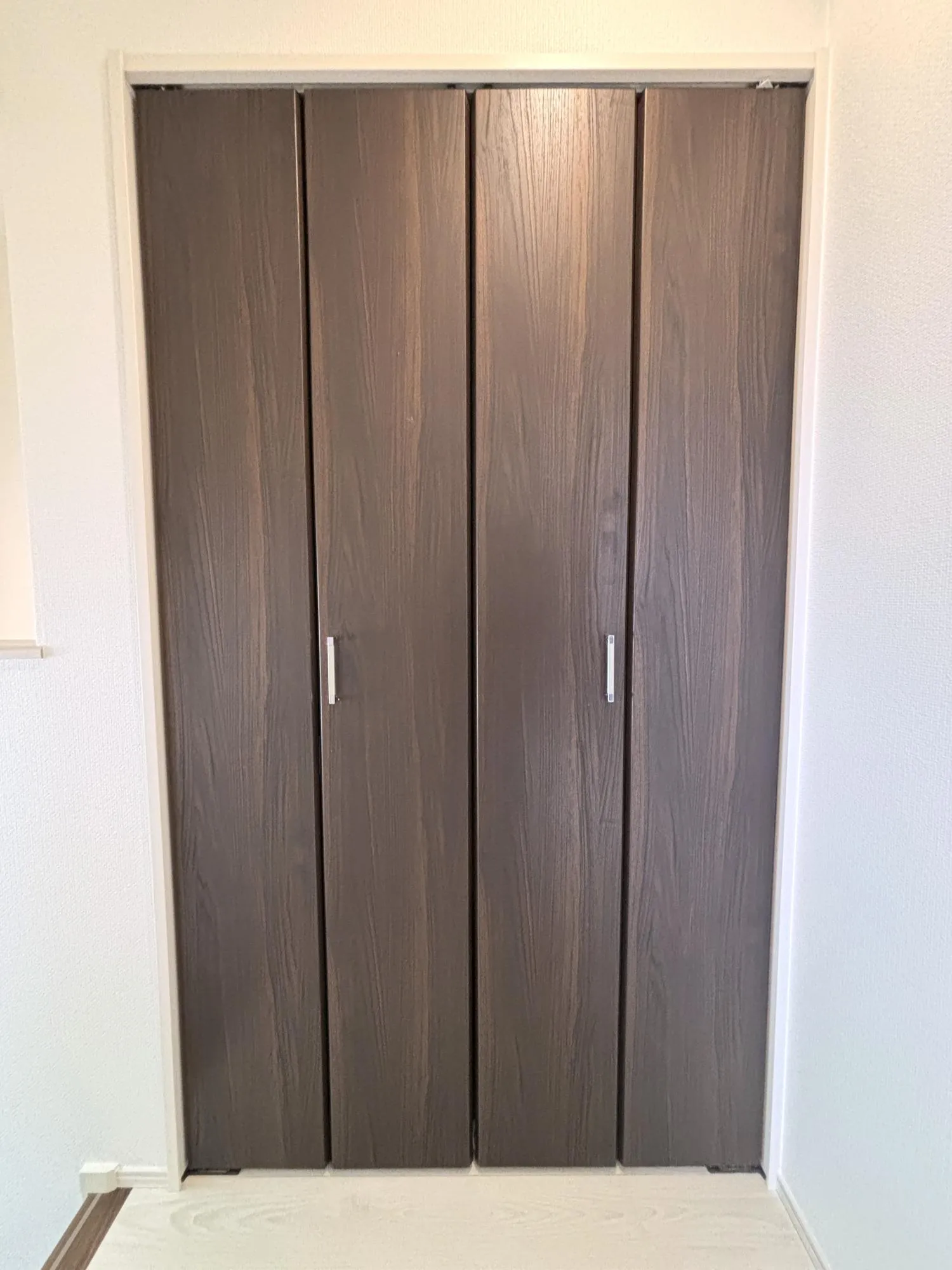 2階廊下収納⑴(3号棟)