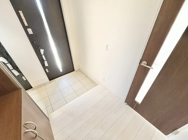 ☆2号棟　玄関☆
