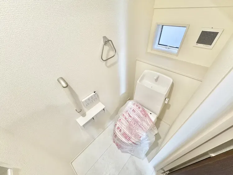 ☆2号棟　1階トイレ☆