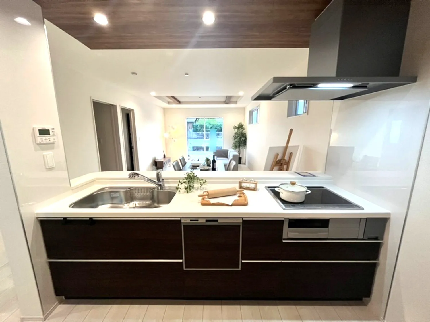 ☆2号棟　キッチン(モデル家具)☆