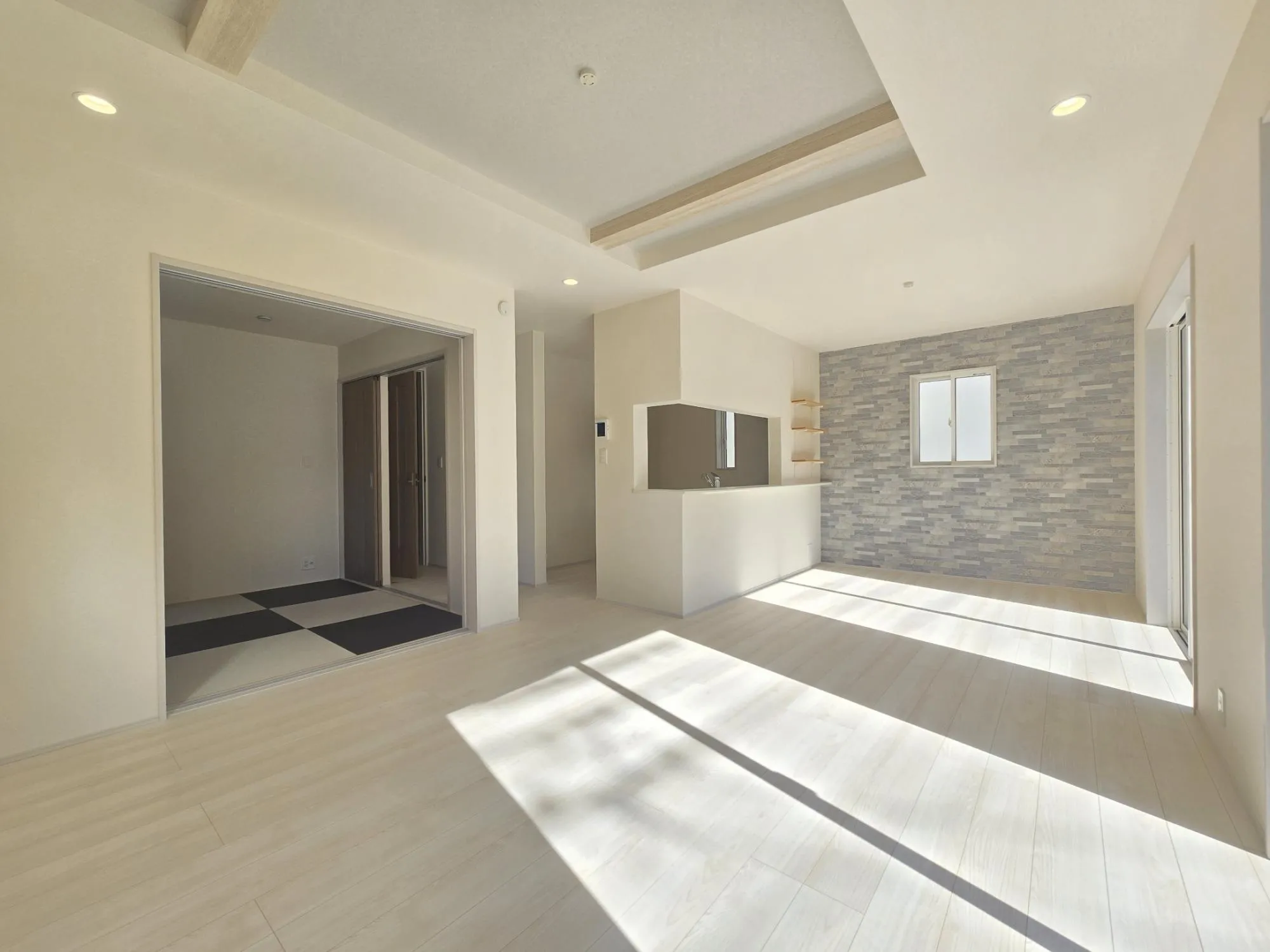 1号棟　リビング　R7.11.22