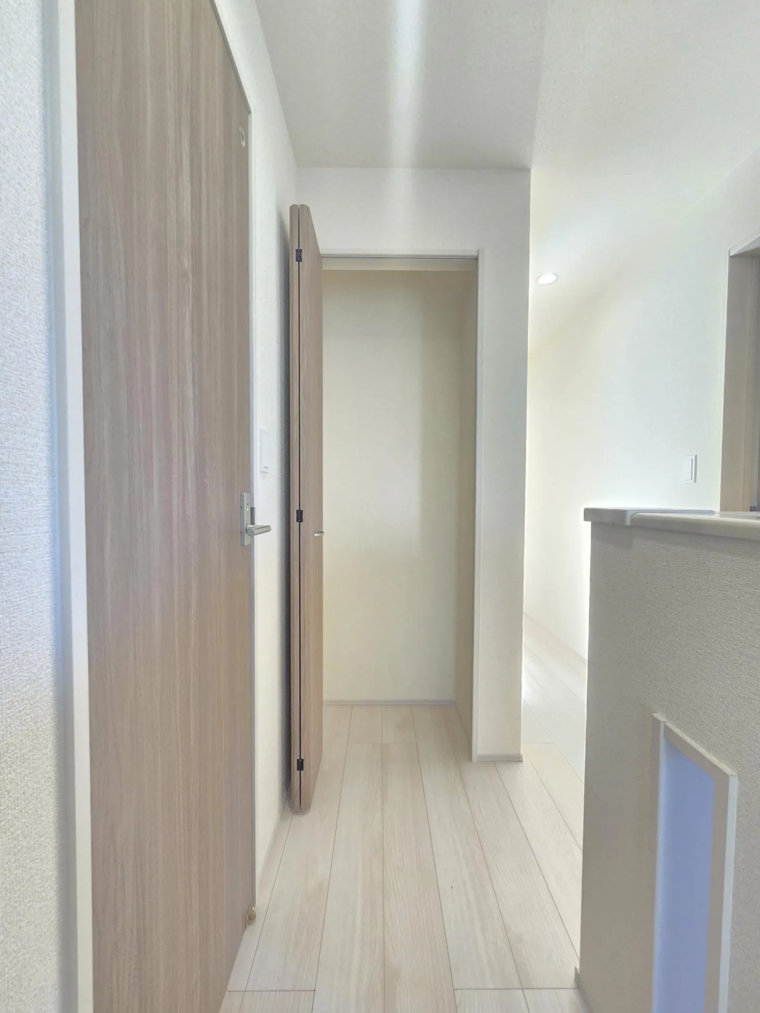 1号棟　2階収納　R7.11.22