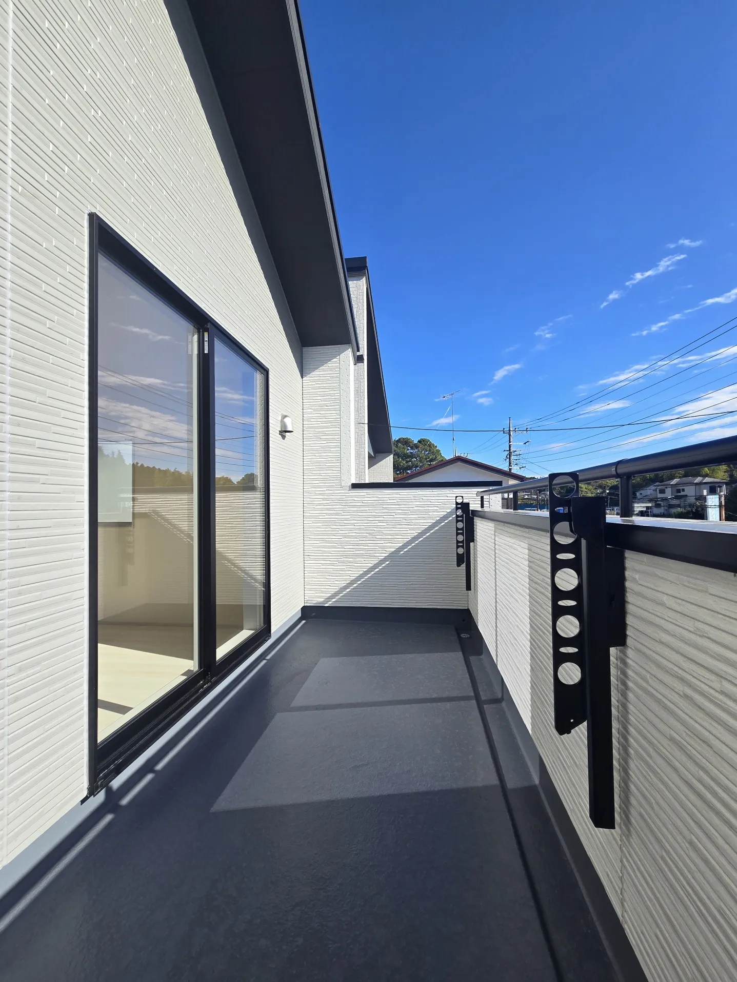 1号棟　バルコニー　R7.11.22