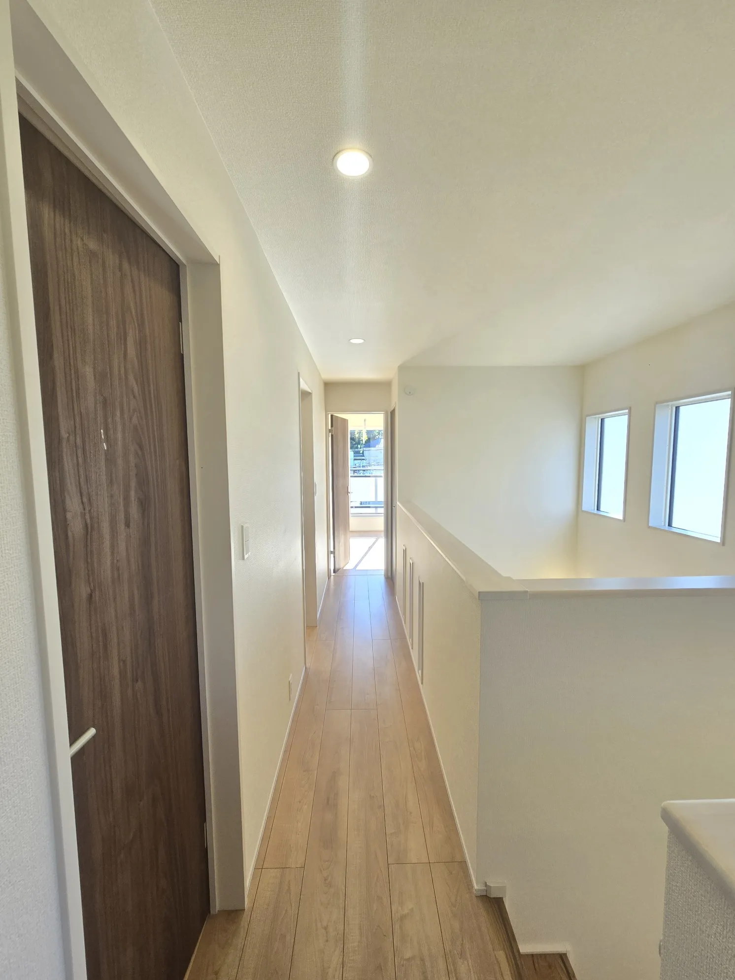 2号棟　2階廊下　R7.11.22