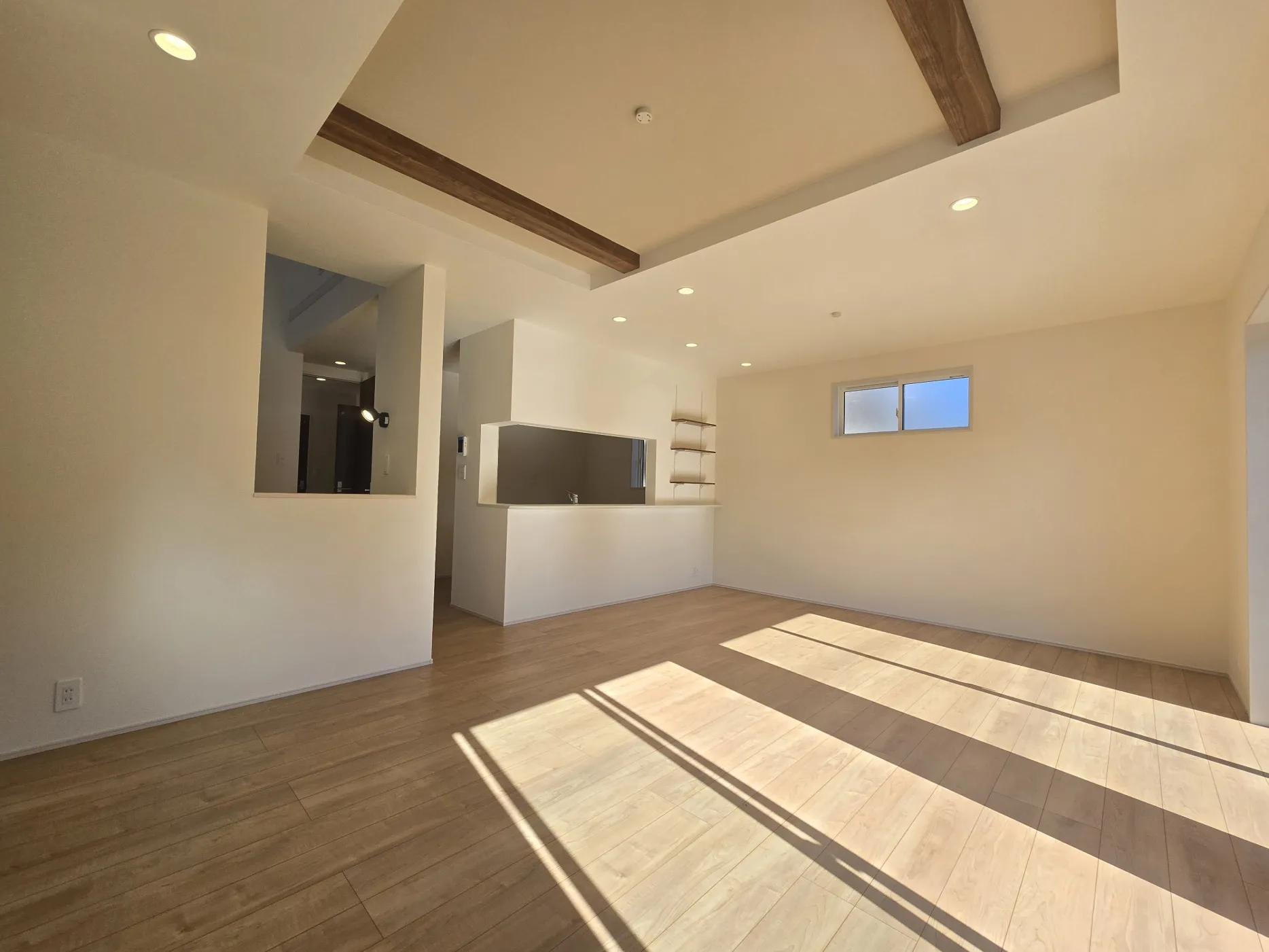 2号棟　リビング　R7.11.22