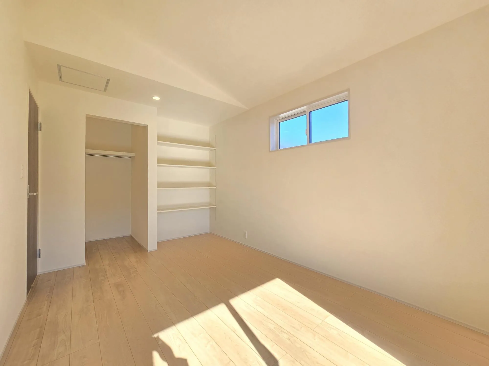 2号棟　洋室　R7.11.22