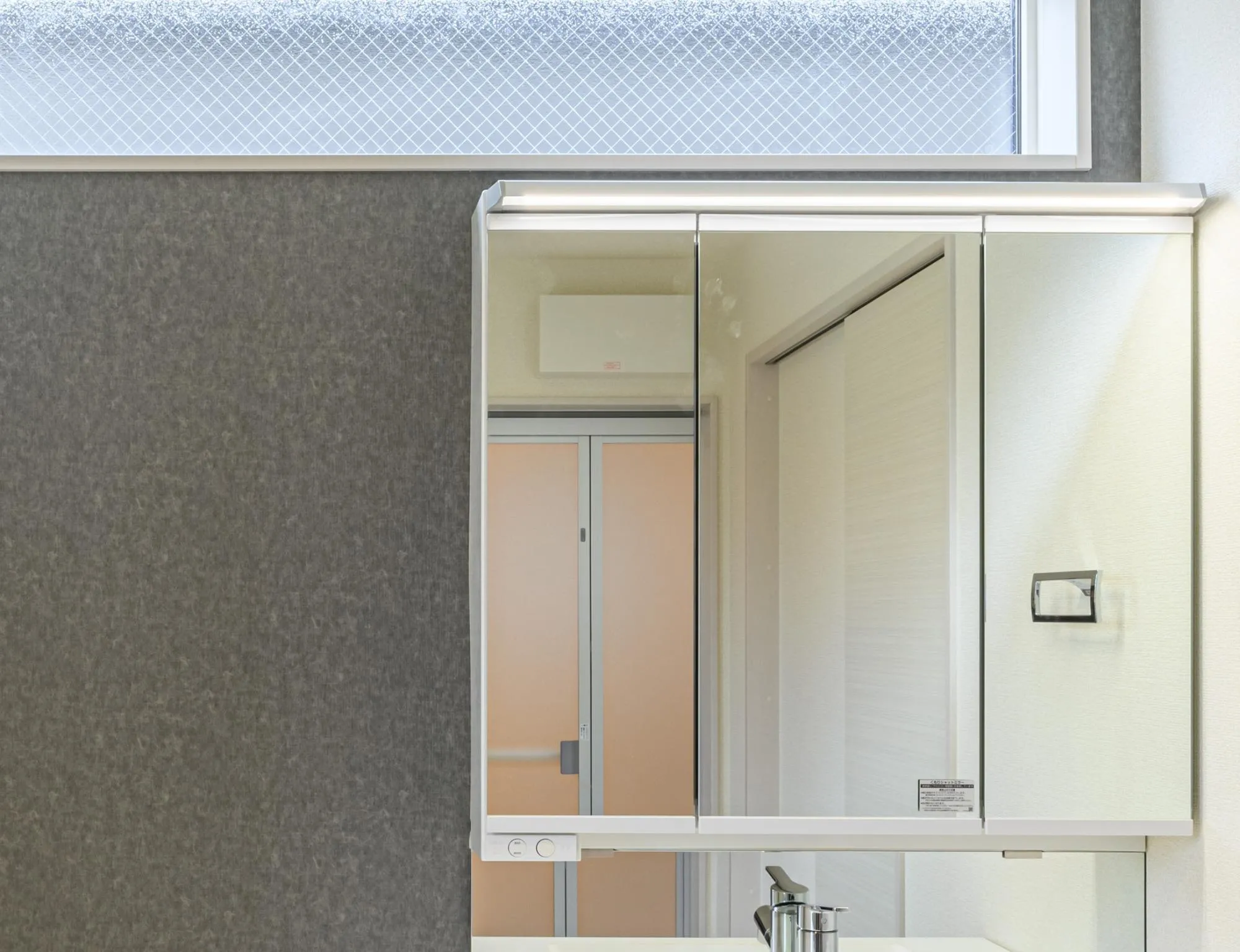 【イメージ写真】1号棟洗面所・スマートサニタリーU・アクセントクロス