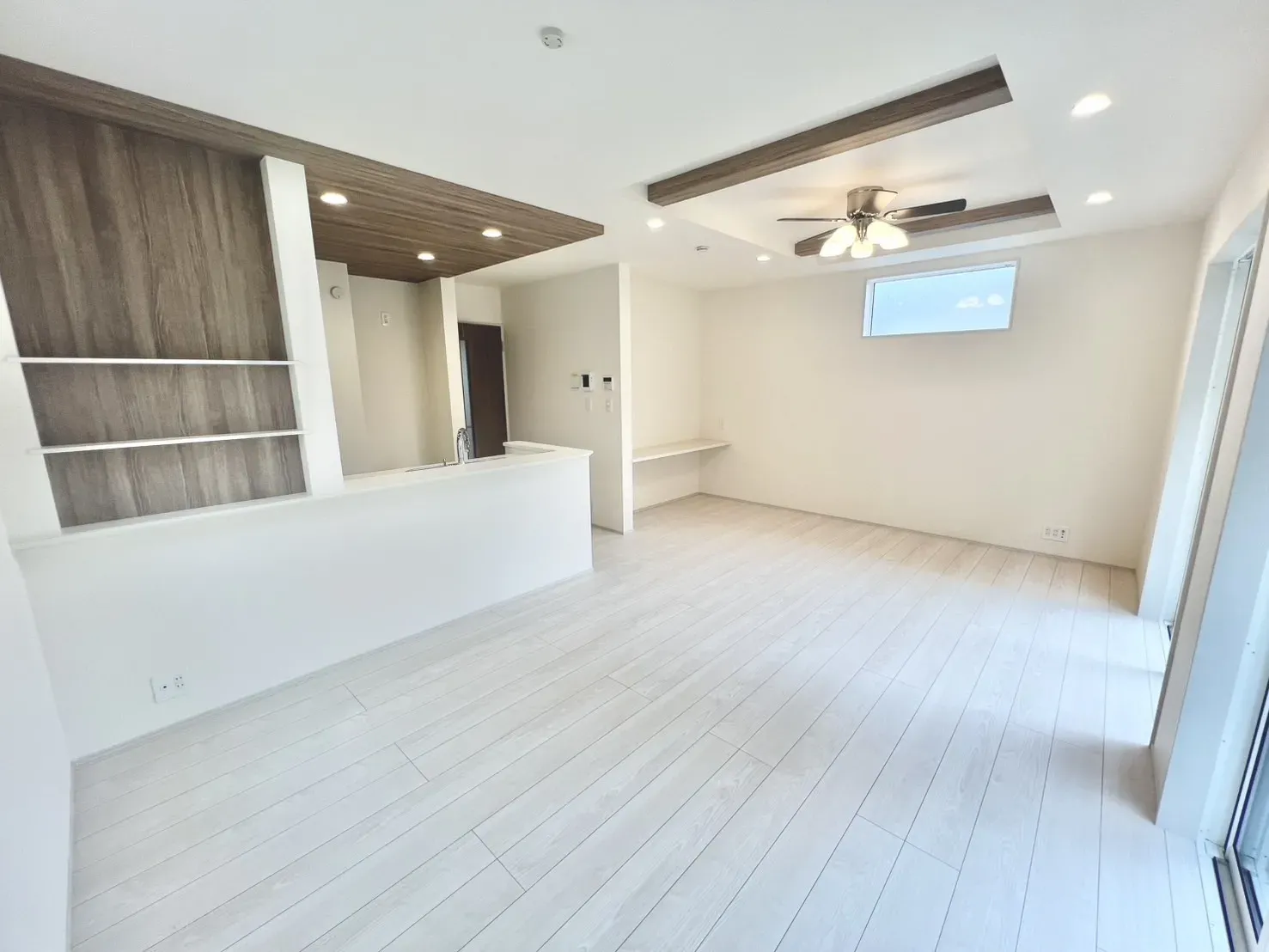 【2号棟】リビングダイニング