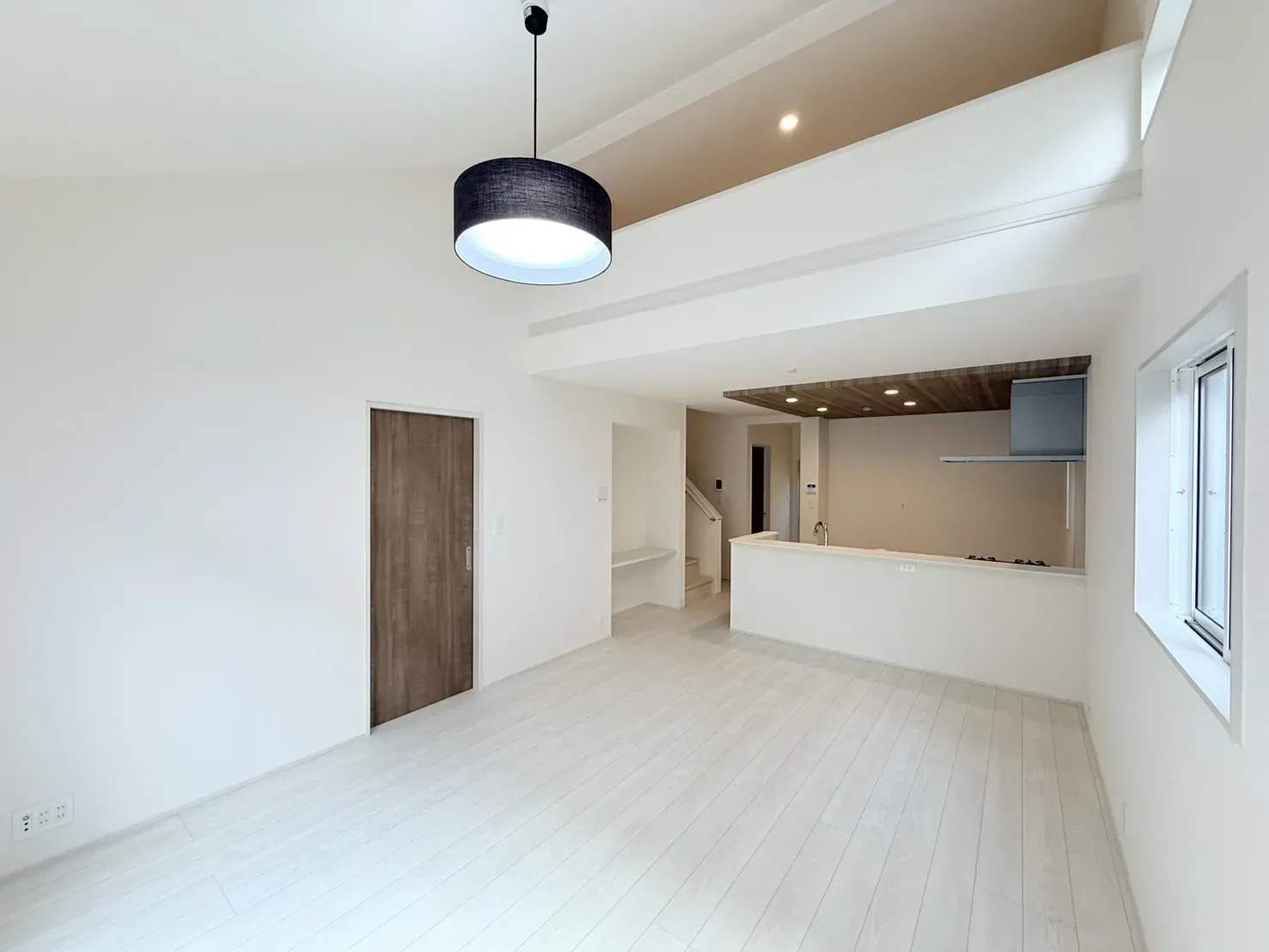 リビングダイニング