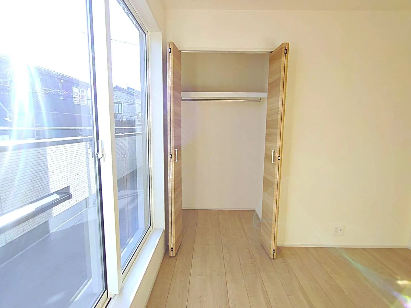 南側洋室5.25帖収納