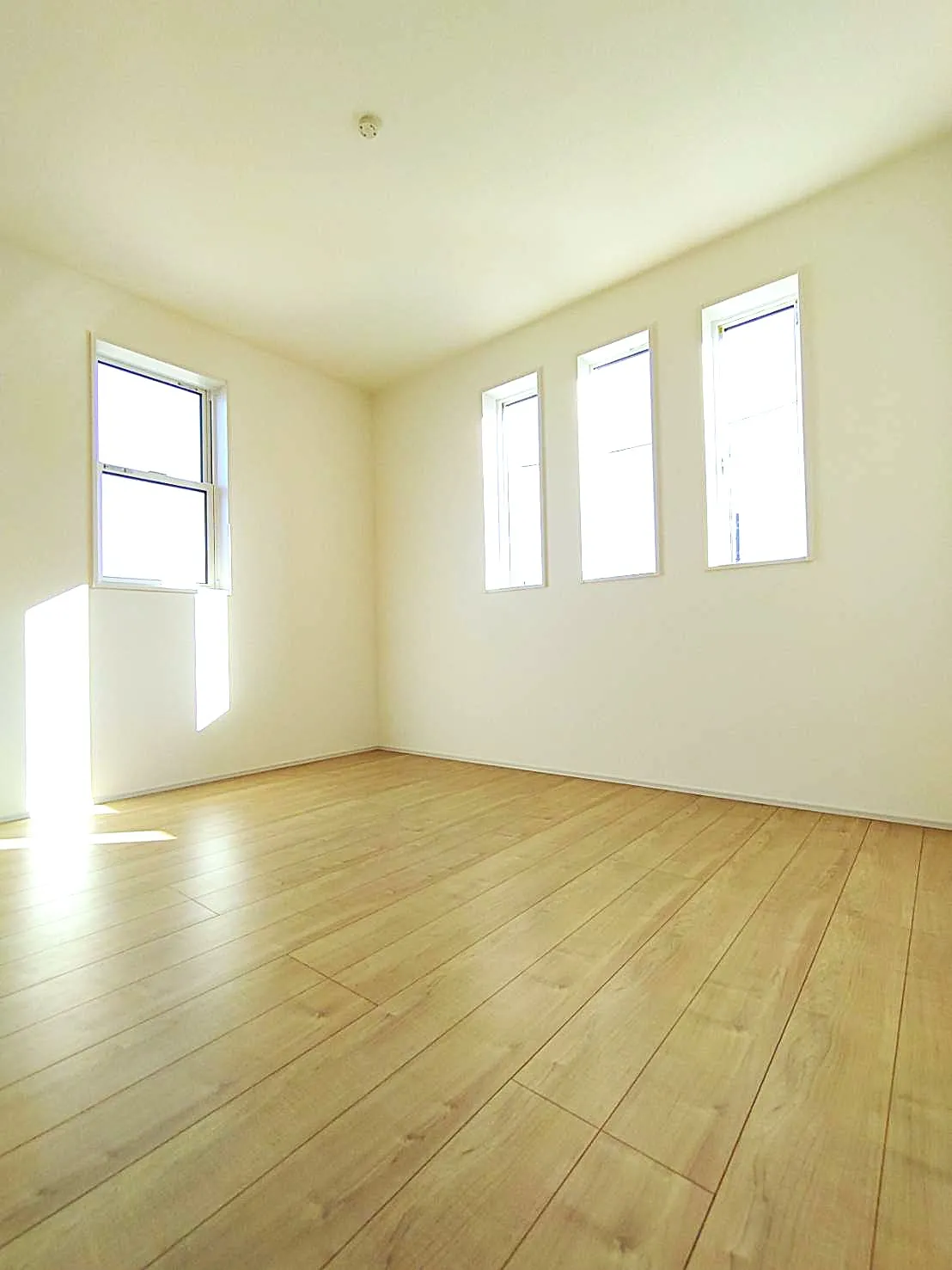 東側洋室5.25帖①