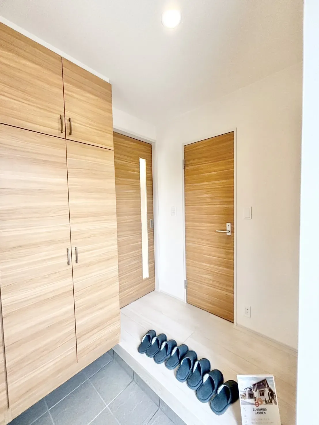 【玄関 | 2号棟】