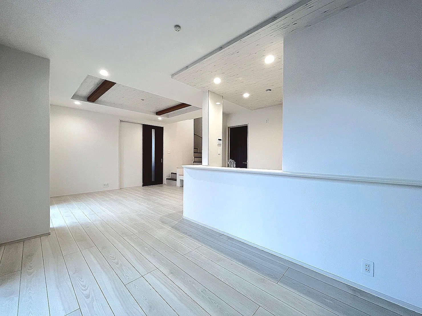 リビング(①号棟)