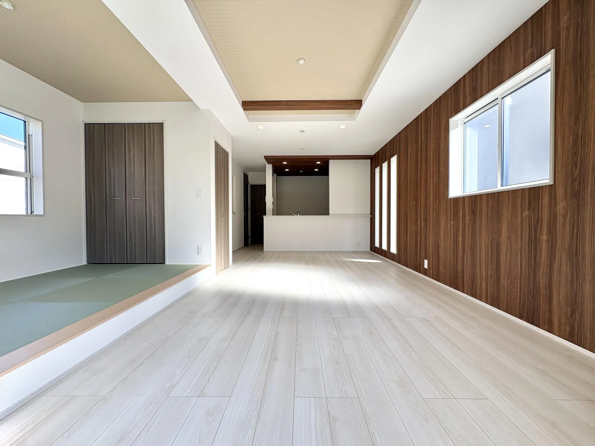 【7号棟/タタミコーナー含むLDK(20.12帖)】