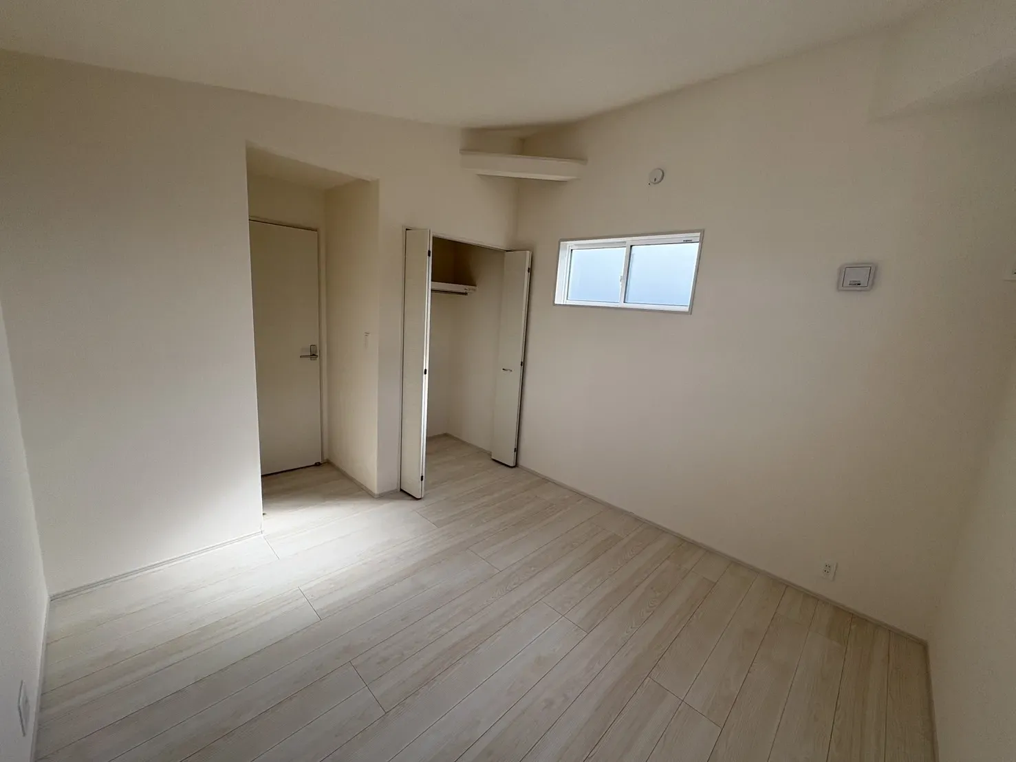 【洋室】使い勝手の良いサイズのお部屋です!