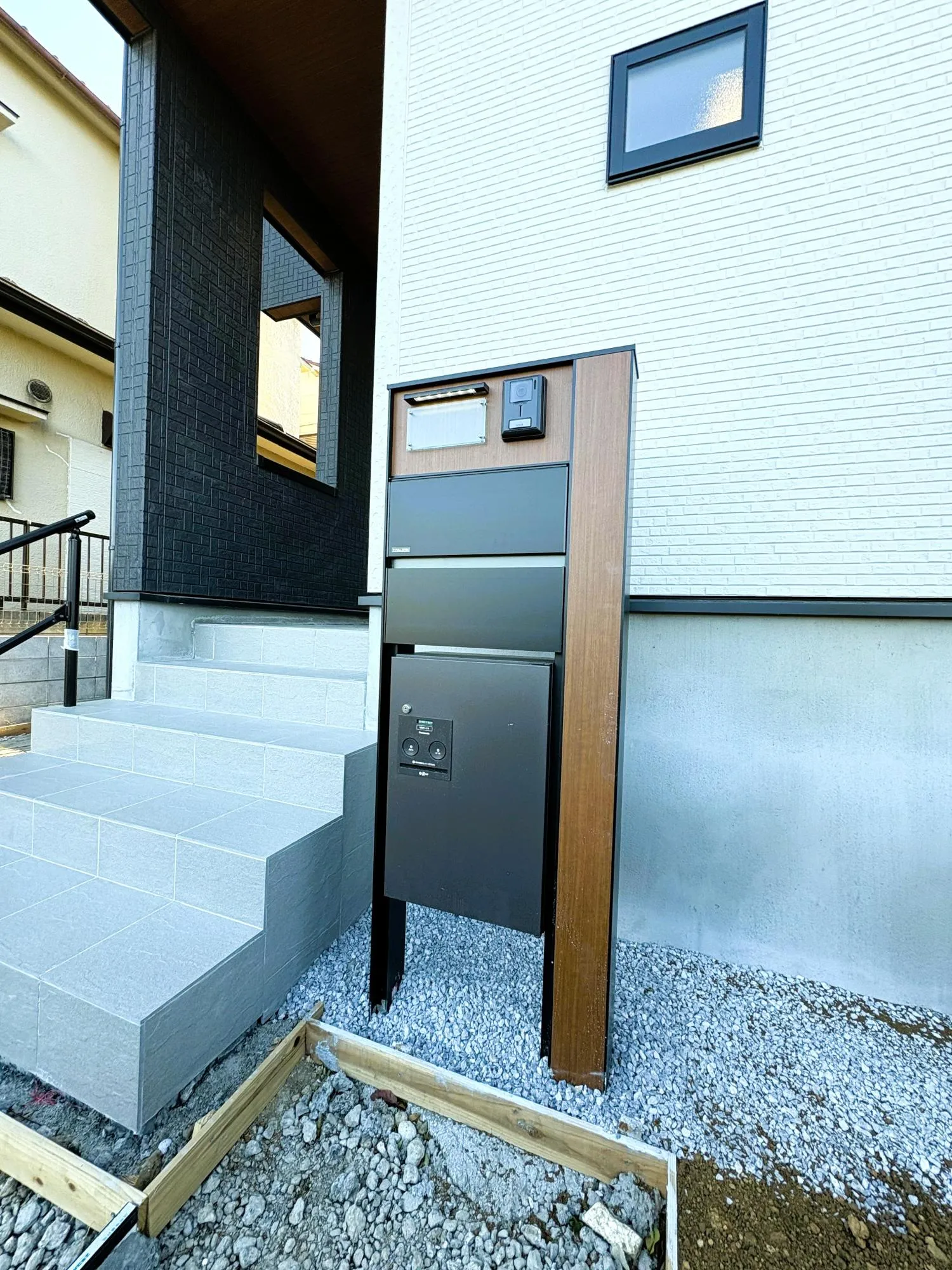 4号棟　宅配ボックス