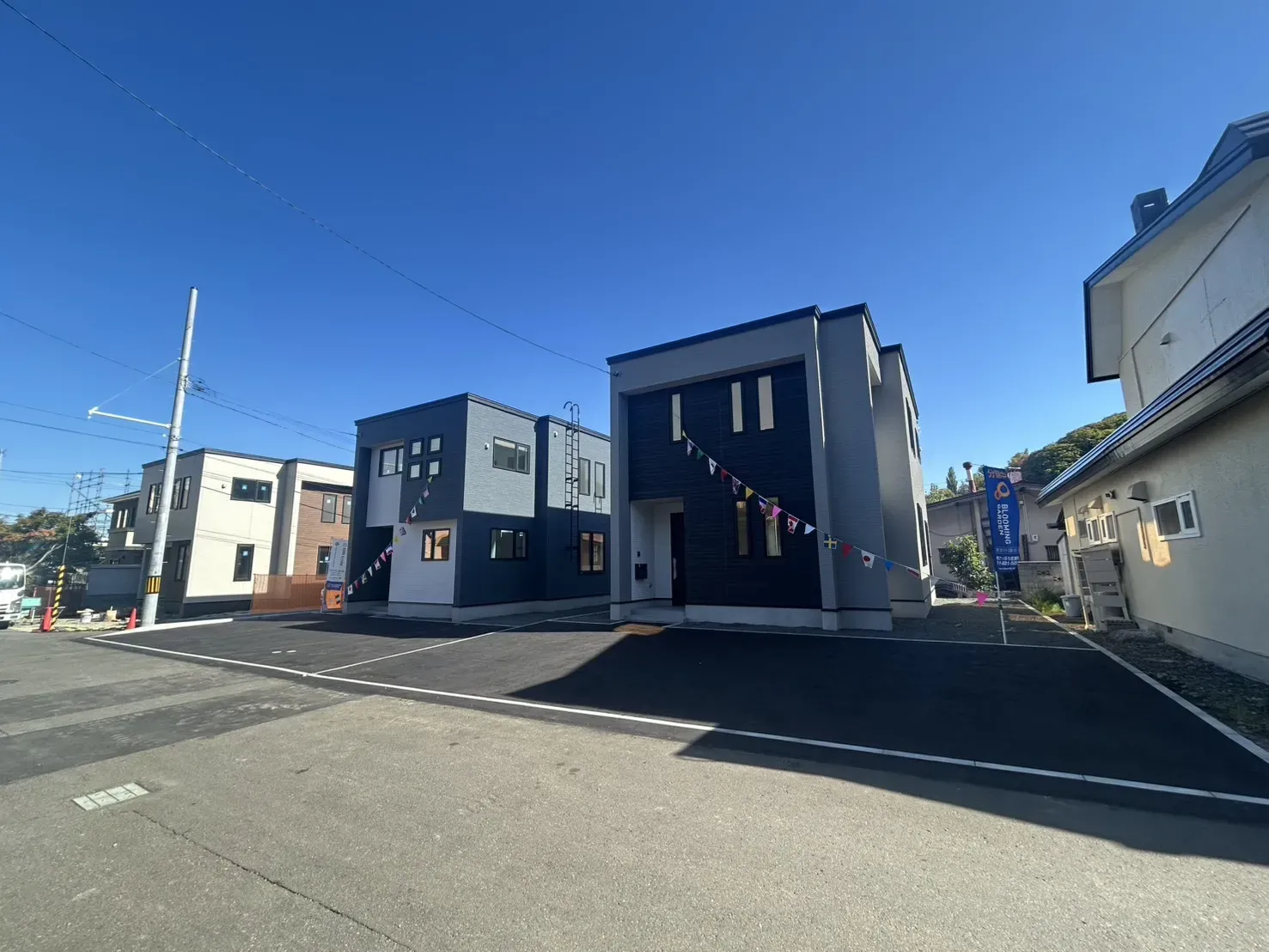 1号棟(左)、2号棟(右)