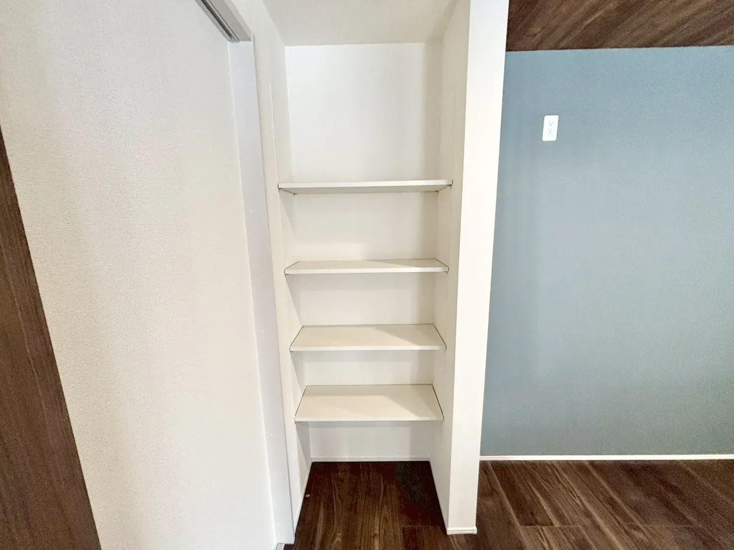 【キッチン横可動棚 | ②号棟】