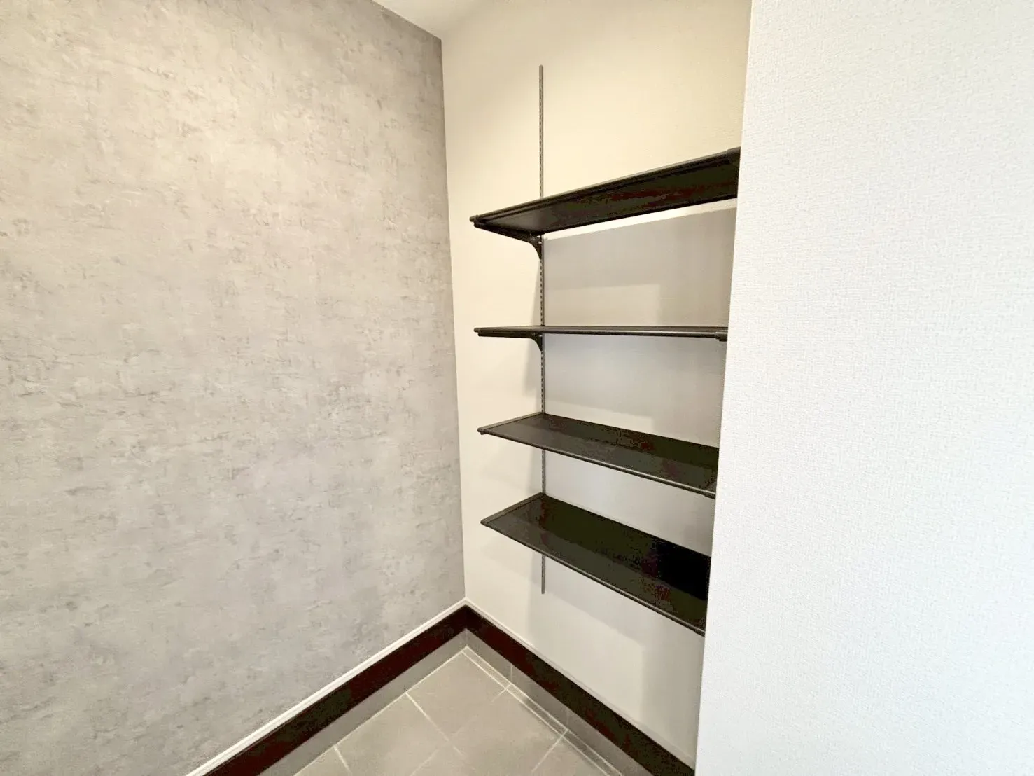 【玄関土間収納 | ②号棟】