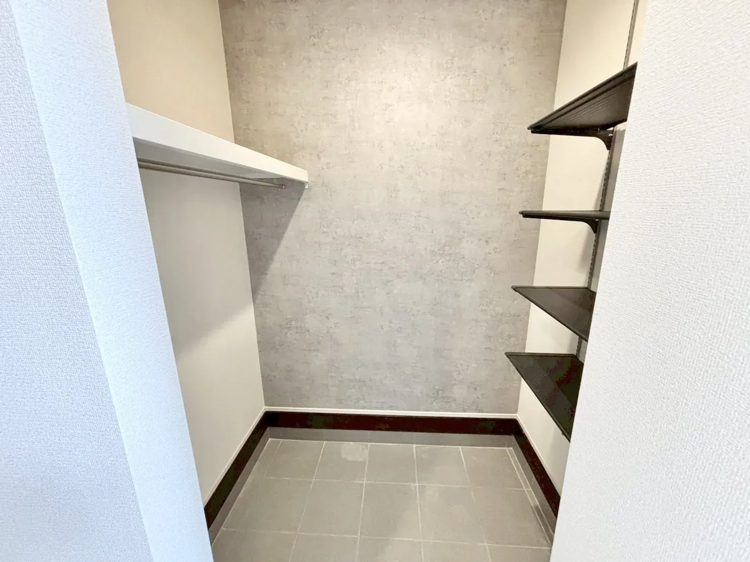 【玄関土間収納 | ②号棟】