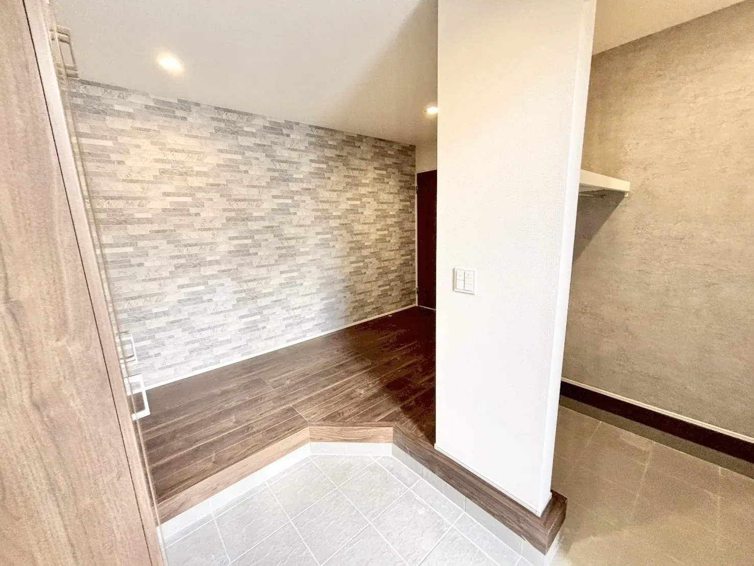 【玄関 | ②号棟】