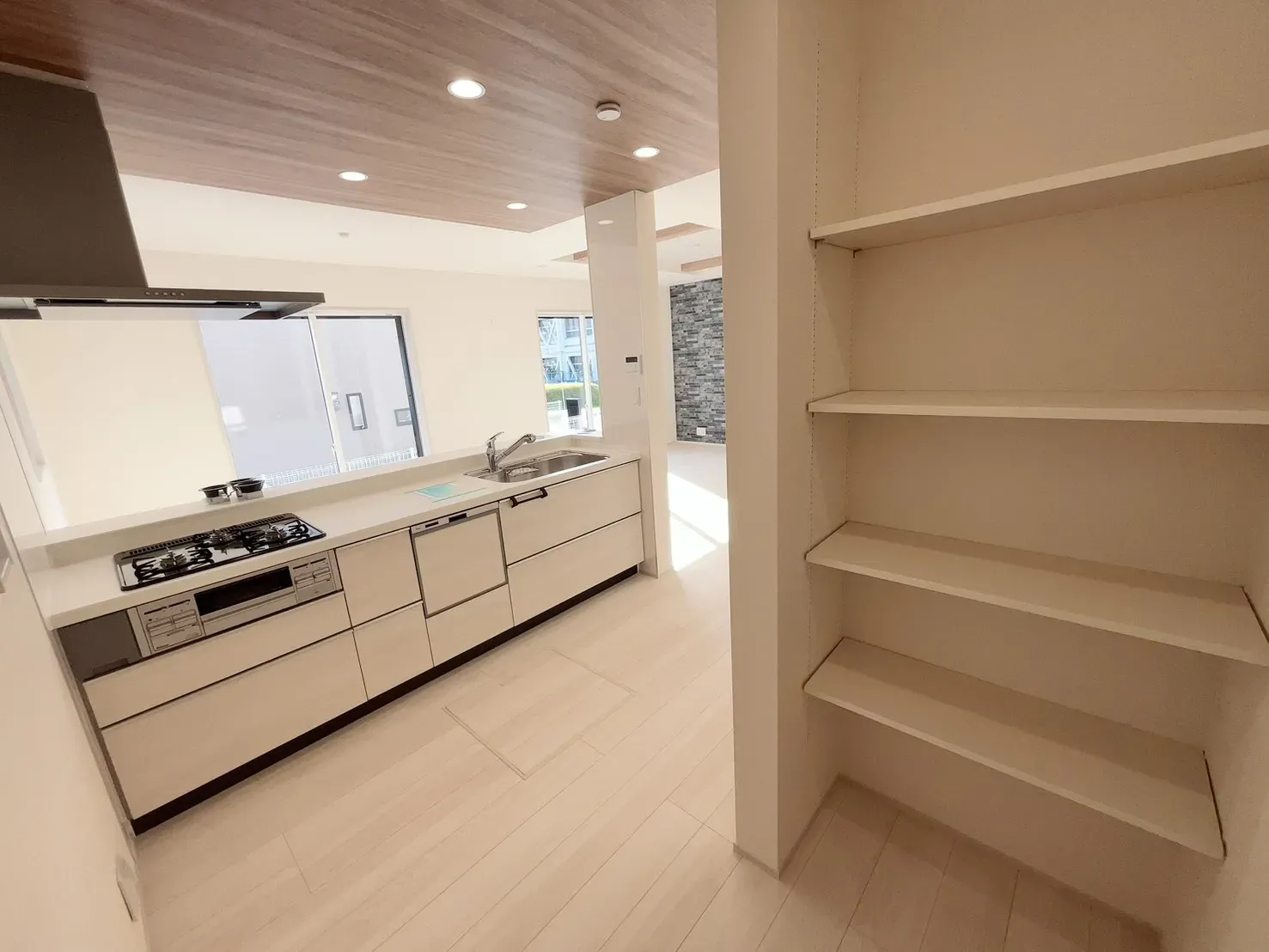 【5号棟:キッチン】