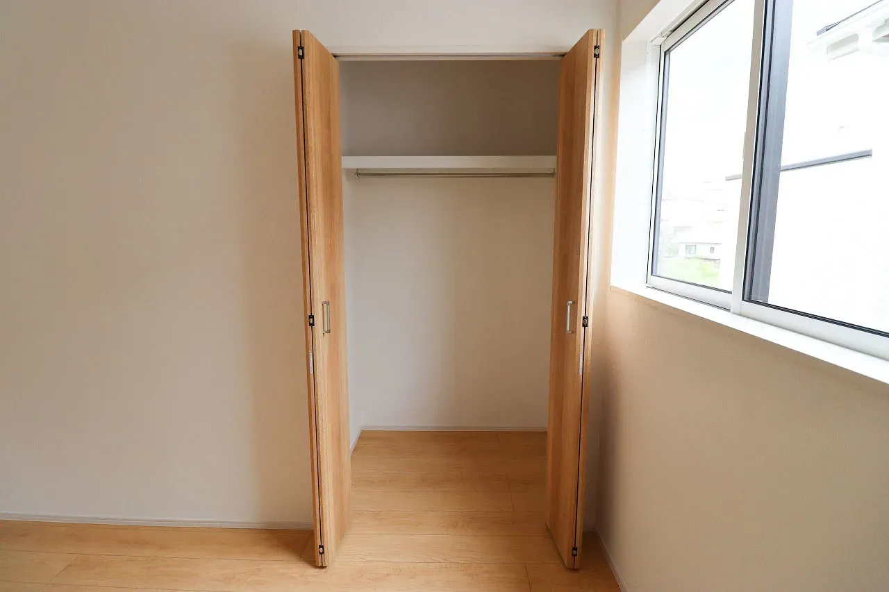 ①号棟　洋室B　収納