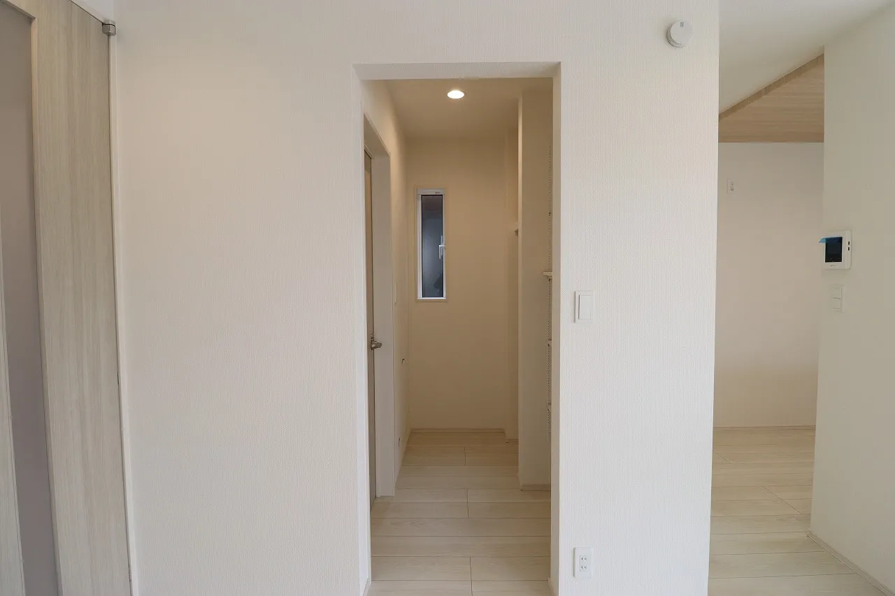 ②号棟　LDK収納