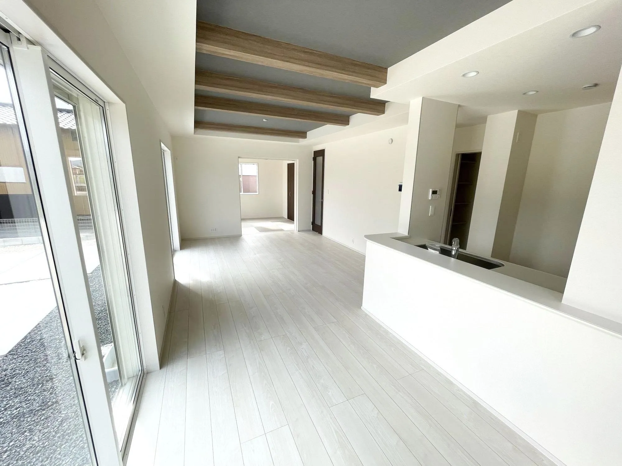 2号棟リビングダイニング