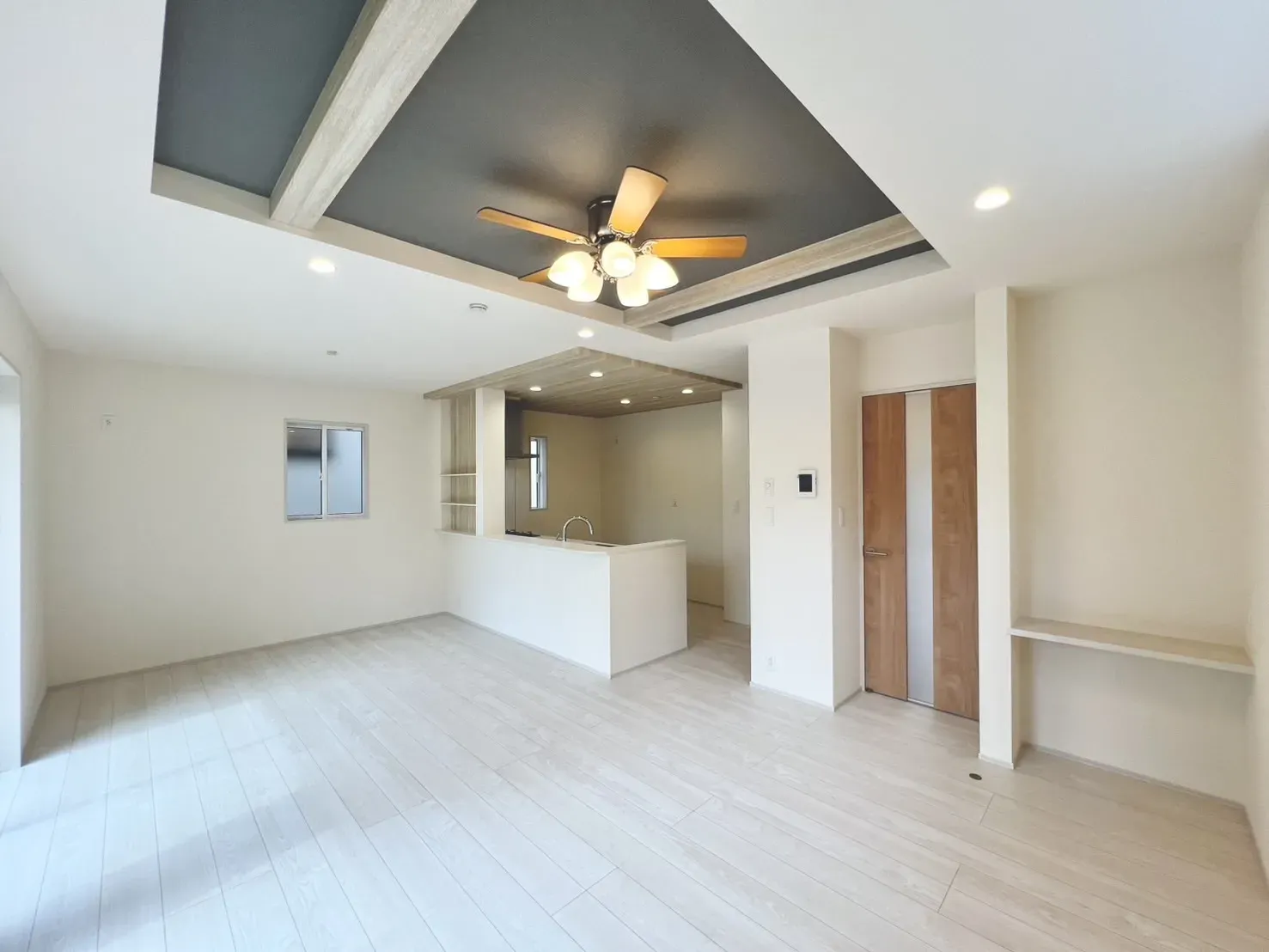 【2号棟】リビングダイニング