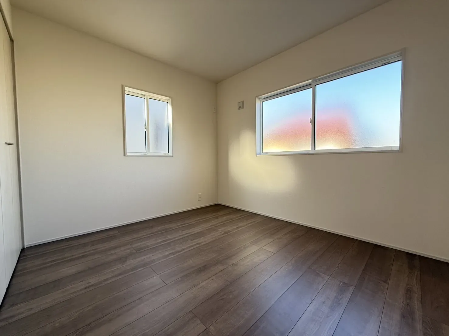 ②2階5.25帖洋室