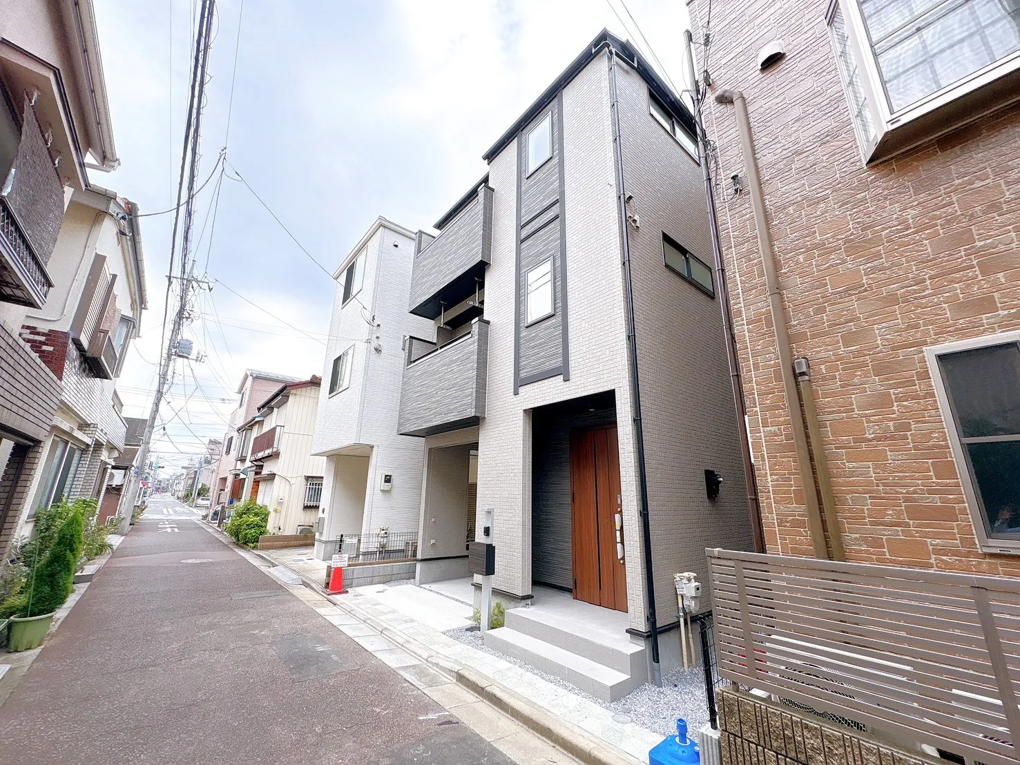 【販売現地】便利なバス便あり♪バス停徒歩2分♪