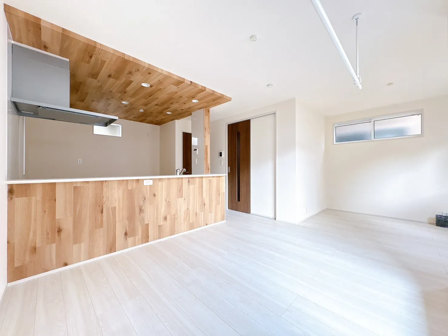 【リビング】日当たり良好なリビングです♪