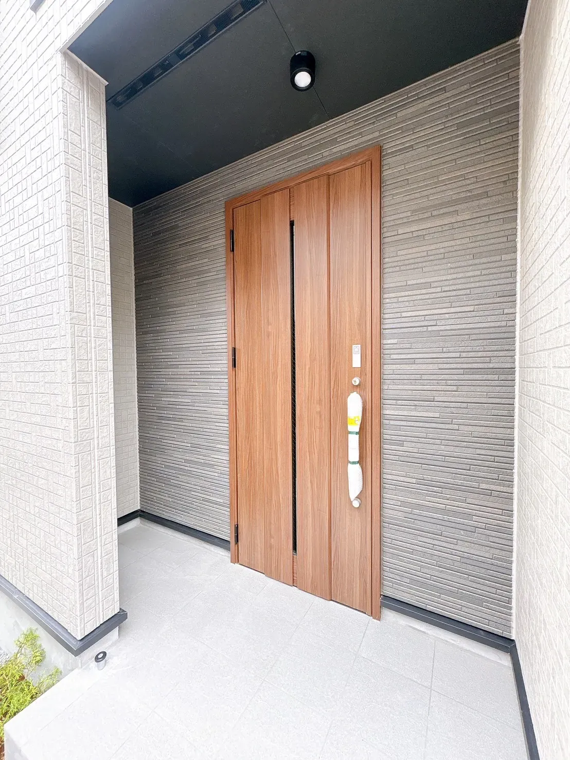 【玄関設備】らくらく施解錠のスマートキーです♪