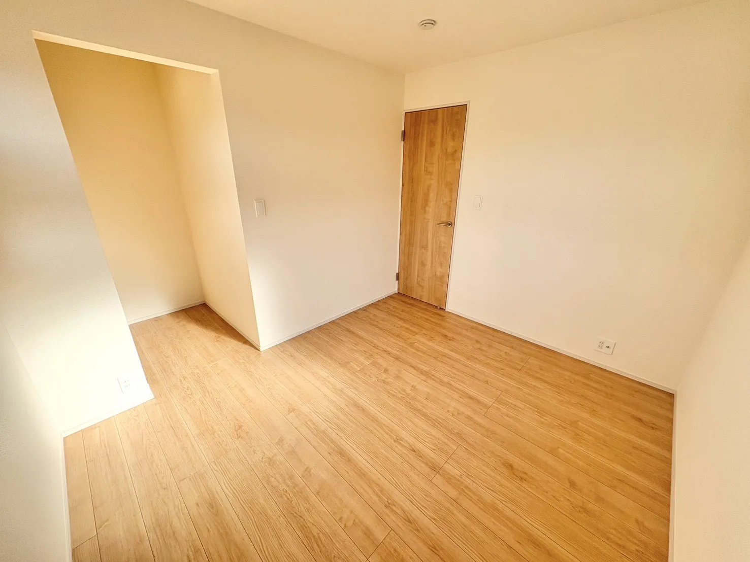 ☆1号棟　北5..25畳洋室☆