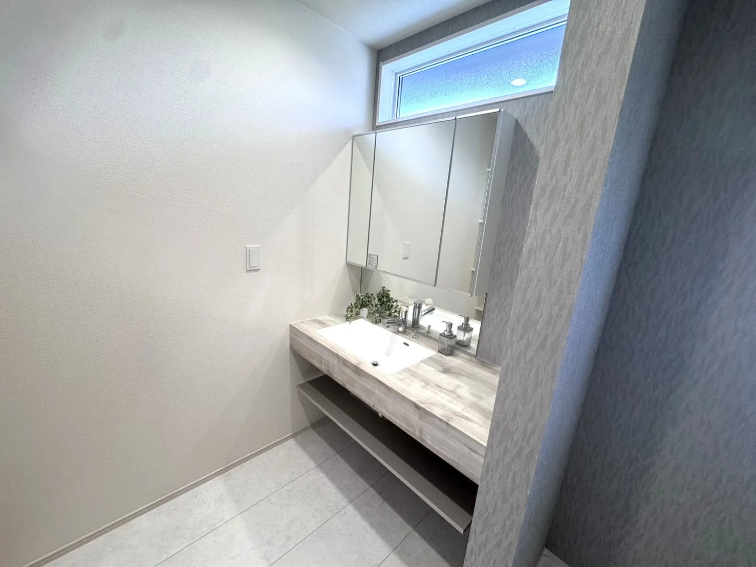 ☆1号棟　スマサニ(モデル家具)☆