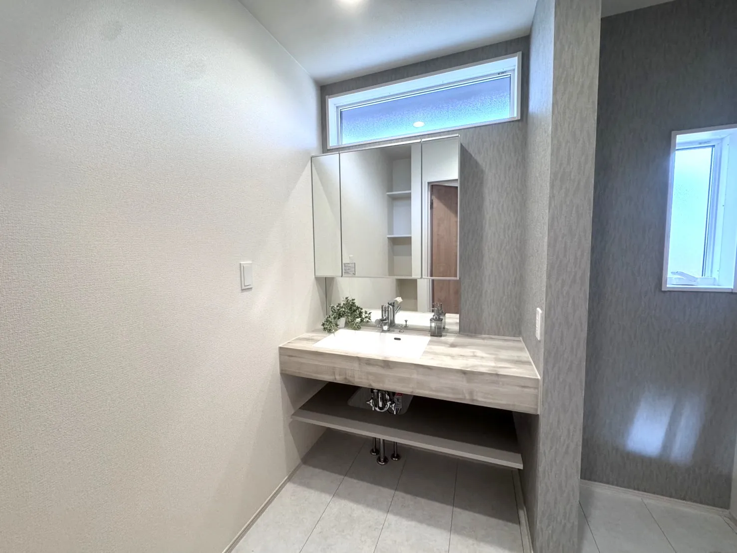 ☆1号棟　スマサニ(モデル家具)☆