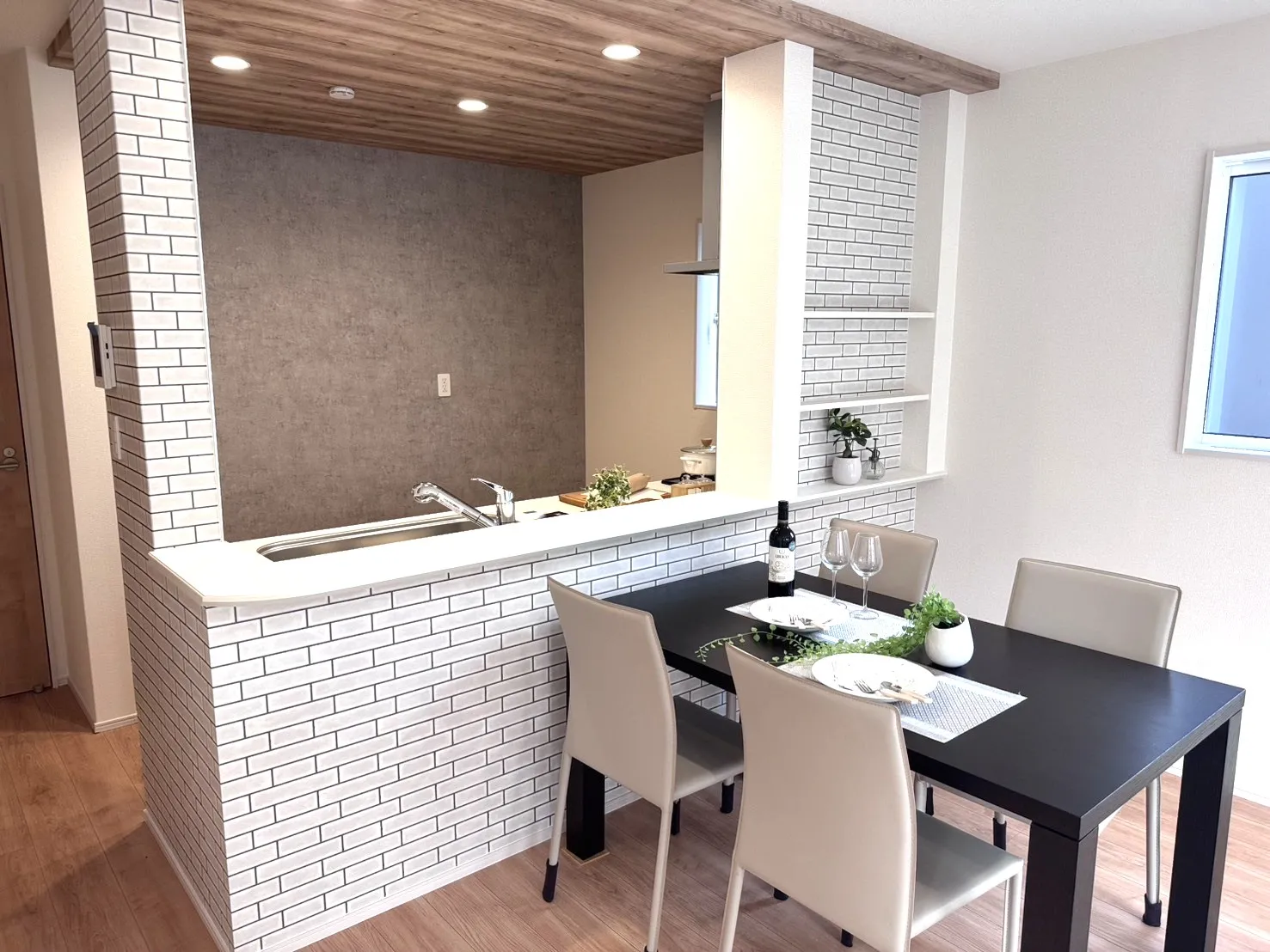 ☆1号棟　ダイニング(モデル家具)☆