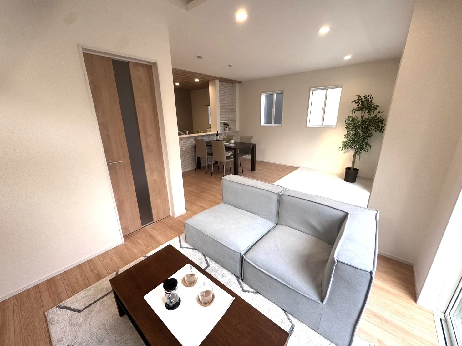 ☆1号棟　リビング(モデル家具)☆