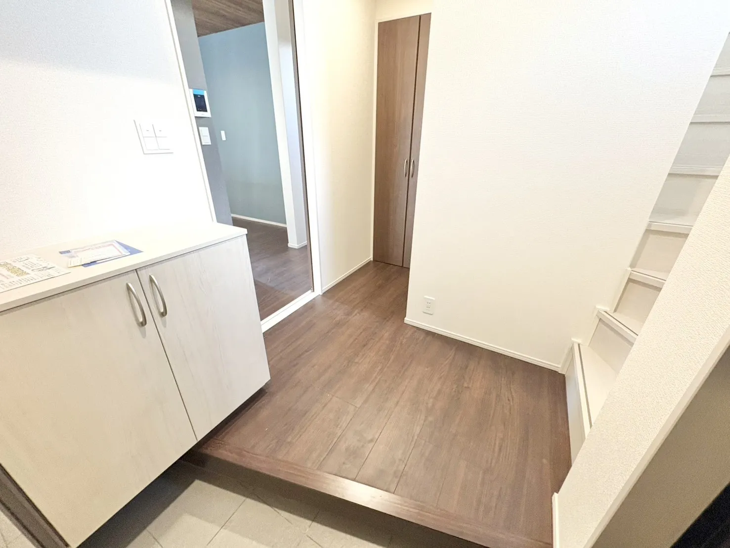 ☆2号棟　玄関☆